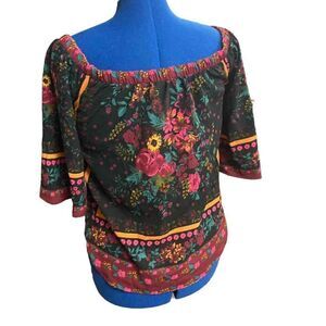 Rue 21 Floral Multicolored Top  Size Medium‎